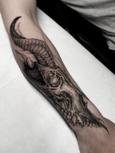 Anna (Greece) The Black Rabbit_TTC25__4