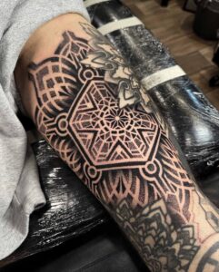 Pande-lee (Greece) The Black Rabbit tattoo_TTC25__4