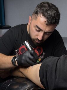 leonidas_kotoumpas (Greece) Alex piercer tattoo studio skg_TTC25__1